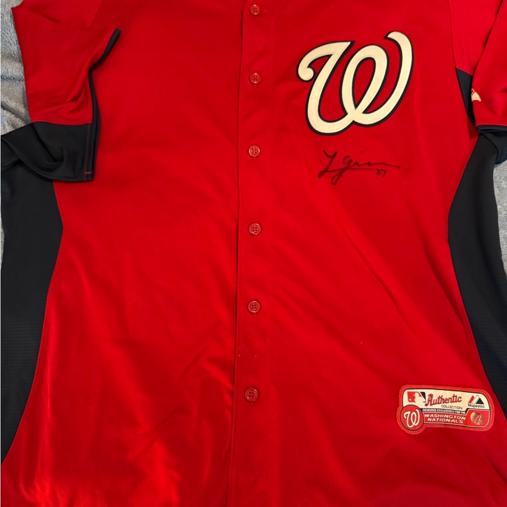 Majestic Washington Nationals authentic batting practice jersey signed by Lucas